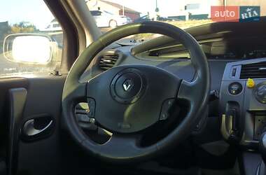 Минивэн Renault Scenic 2003 в 