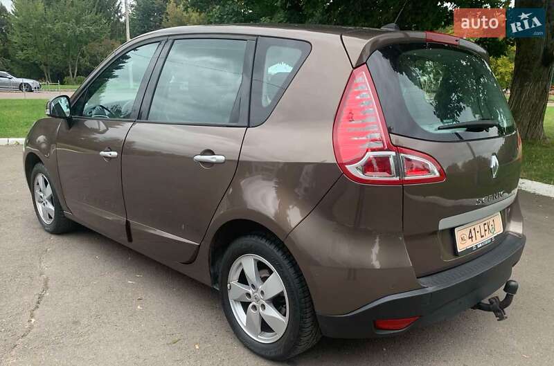 Минивэн Renault Scenic 2010 в Ровно