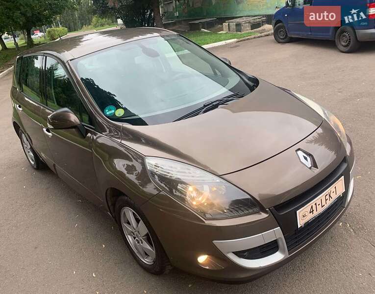 Минивэн Renault Scenic 2010 в Ровно
