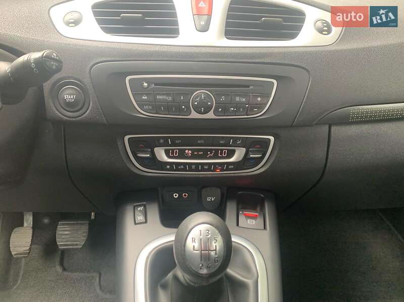Минивэн Renault Scenic 2010 в Ровно