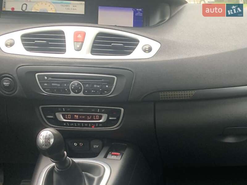 Минивэн Renault Scenic 2010 в Ровно