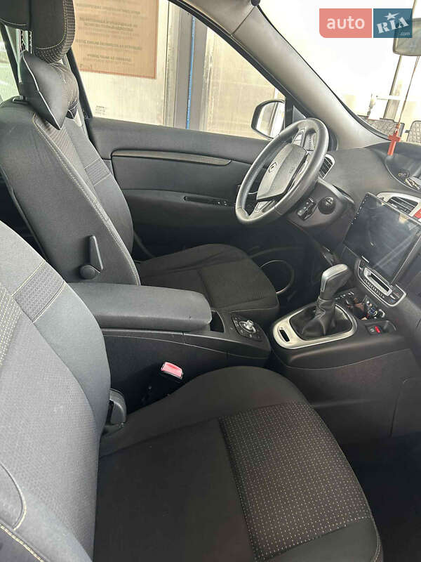 Минивэн Renault Scenic 2010 в Кропивницком