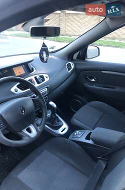 Минивэн Renault Scenic 2010 в 