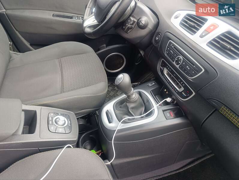 Минивэн Renault Scenic 2009 в Владимире