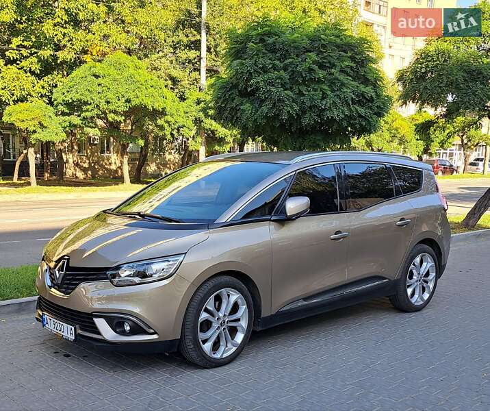 Минивэн Renault Scenic 2018 в 