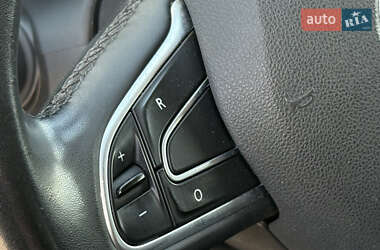 Минивэн Renault Scenic 2019 в 