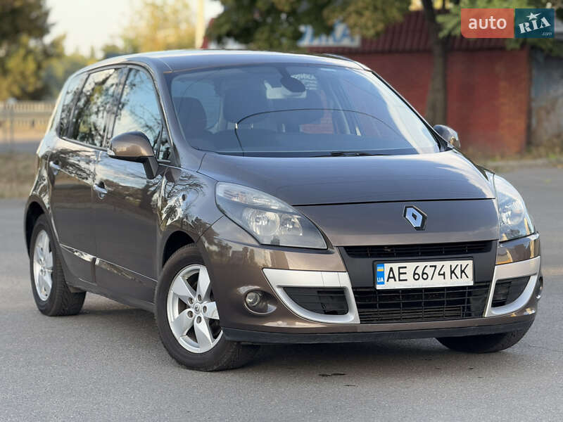 Минивэн Renault Scenic 2010 в Днепре