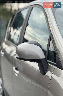 Минивэн Renault Scenic 2012 в 