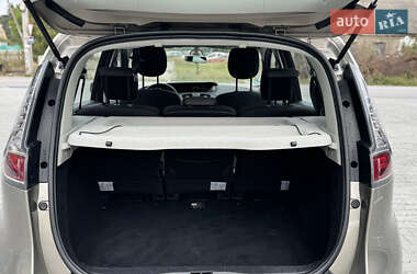Минивэн Renault Scenic 2012 в 