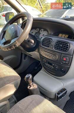 Минивэн Renault Scenic 2003 в 