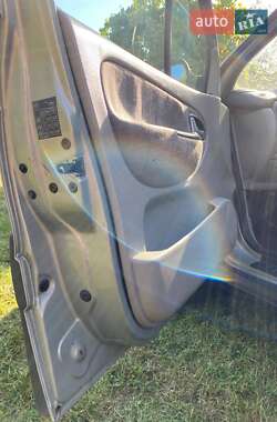Минивэн Renault Scenic 2003 в 