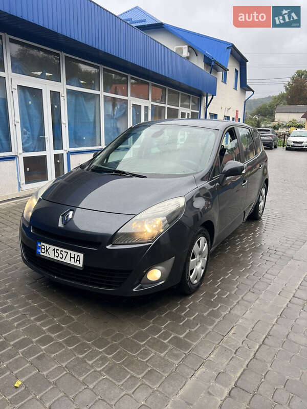 Renault Scenic 2011
