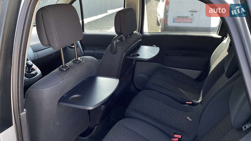Минивэн Renault Scenic 2007 в Луцке