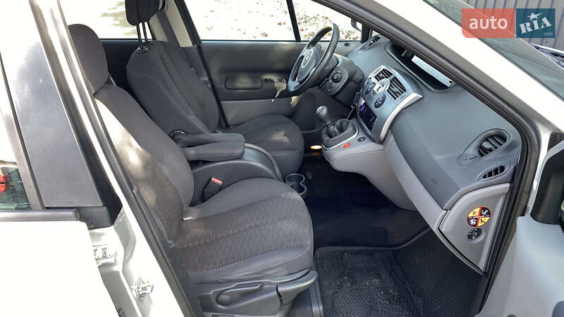 Минивэн Renault Scenic 2007 в Луцке