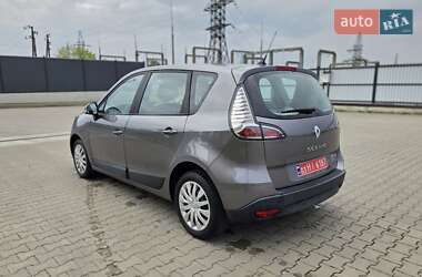 Минивэн Renault Scenic 2012 в 