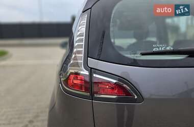 Минивэн Renault Scenic 2012 в 