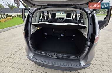 Минивэн Renault Scenic 2012 в 