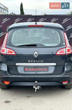 Минивэн Renault Scenic 2009 в 