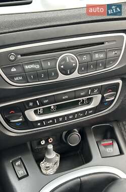Минивэн Renault Scenic 2009 в 