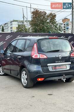 Минивэн Renault Scenic 2009 в 