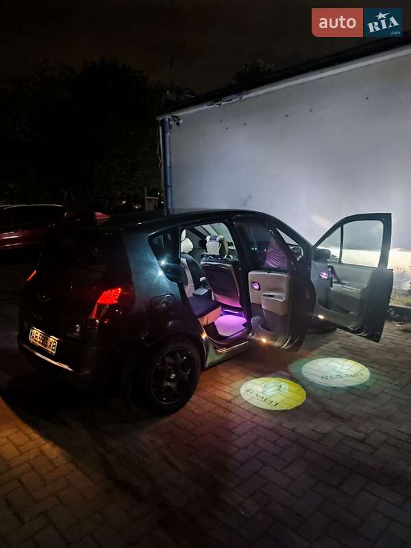 Минивэн Renault Scenic 2007 в Каменском