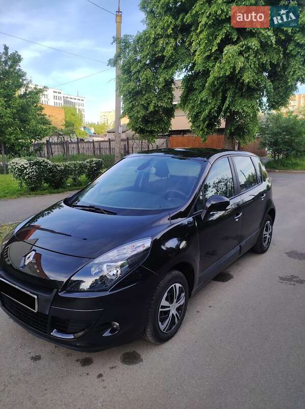 Минивэн Renault Scenic 2009 в Ровно