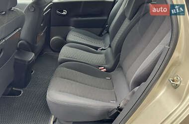 Минивэн Renault Scenic 2006 в 