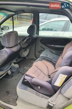 Минивэн Renault Scenic 2002 в 