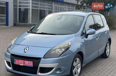 Минивэн Renault Scenic 2010 в 