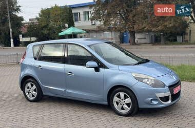 Минивэн Renault Scenic 2010 в 