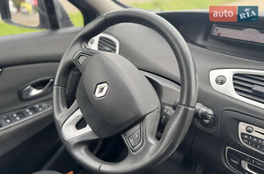 Минивэн Renault Scenic 2010 в 