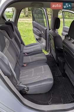 Минивэн Renault Scenic 2005 в 
