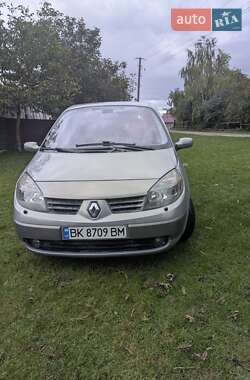 Минивэн Renault Scenic 2005 в 