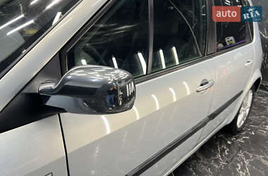 Минивэн Renault Scenic 2003 в 