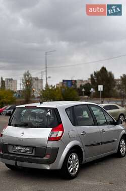 Минивэн Renault Scenic 2005 в 
