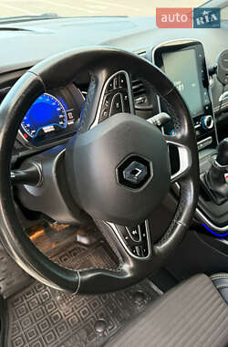 Минивэн Renault Scenic 2017 в 