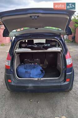 Минивэн Renault Scenic 2005 в 