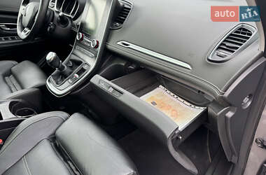 Минивэн Renault Scenic 2016 в 