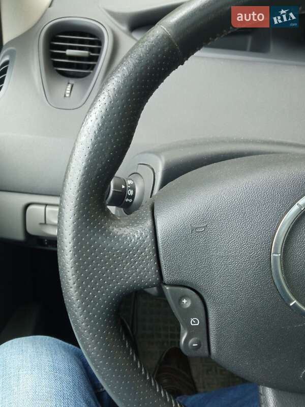 Мінівен Renault Scenic 2008 в Луцьку
