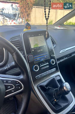 Минивэн Renault Scenic 2017 в 