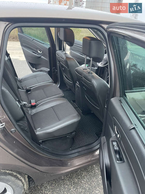 Минивэн Renault Scenic 2014 в Киеве