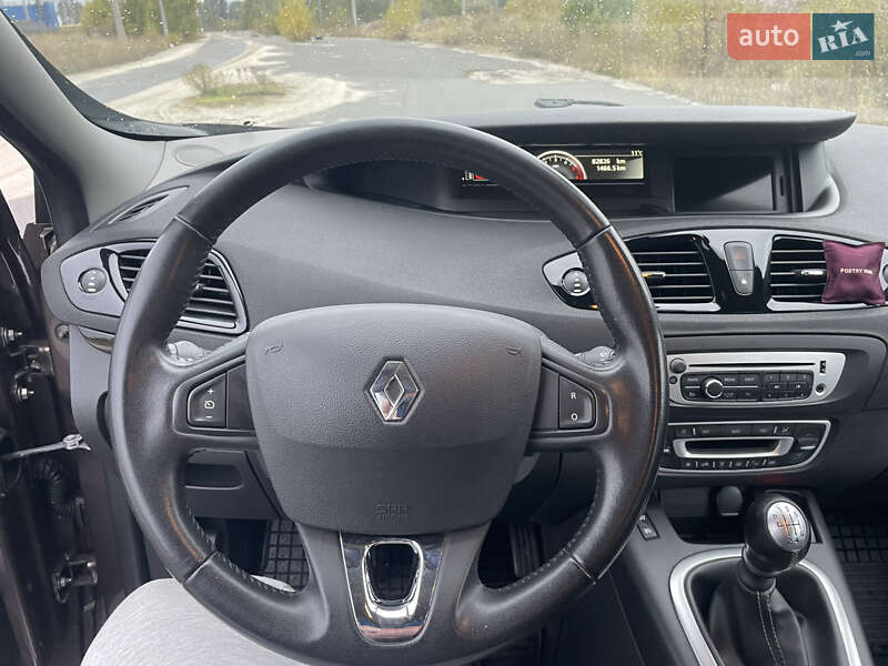 Минивэн Renault Scenic 2014 в Киеве