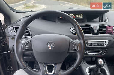 Минивэн Renault Scenic 2014 в 