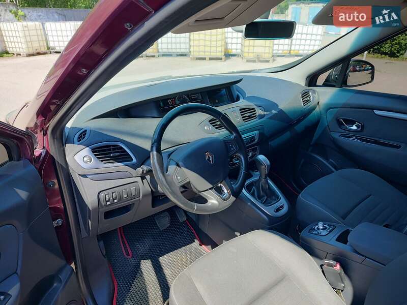 Минивэн Renault Scenic 2015 в Черкассах