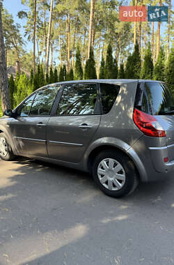 Минивэн Renault Scenic 2009 в 