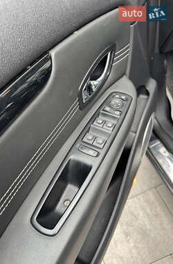 Минивэн Renault Scenic 2011 в 