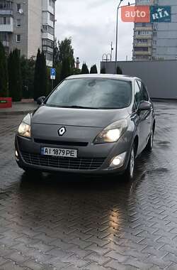 Минивэн Renault Scenic 2009 в 