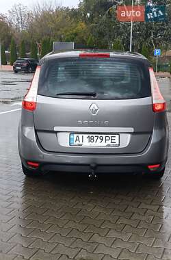 Минивэн Renault Scenic 2009 в 
