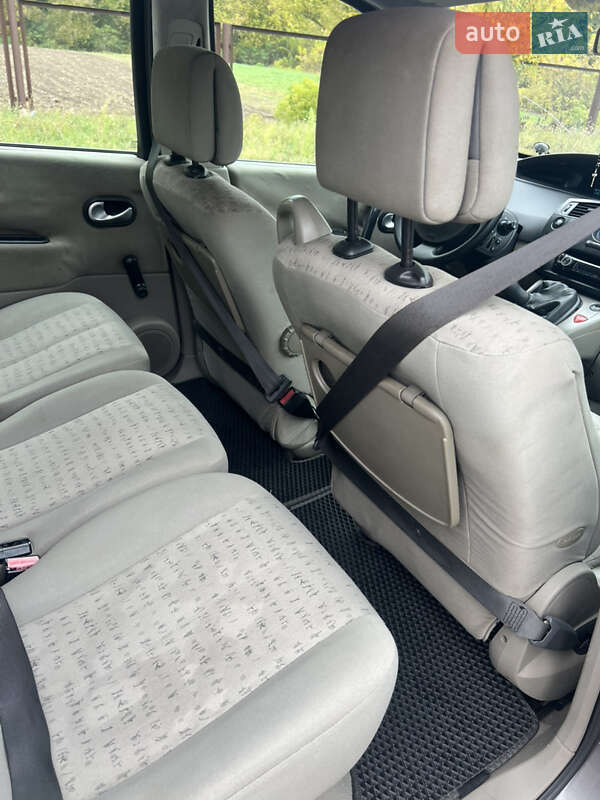 Минивэн Renault Scenic 2004 в Соснице