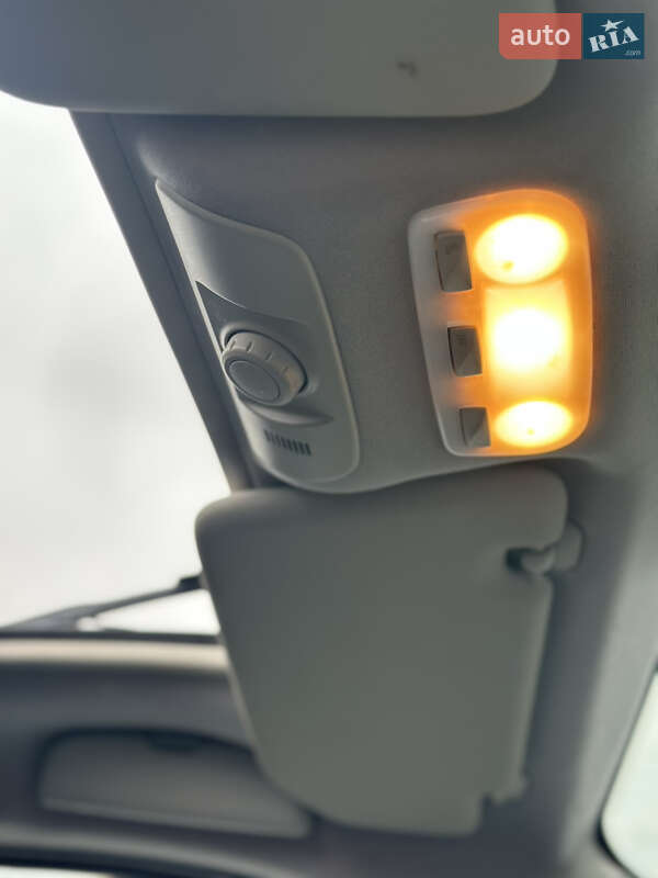 Минивэн Renault Scenic 2012 в Виннице